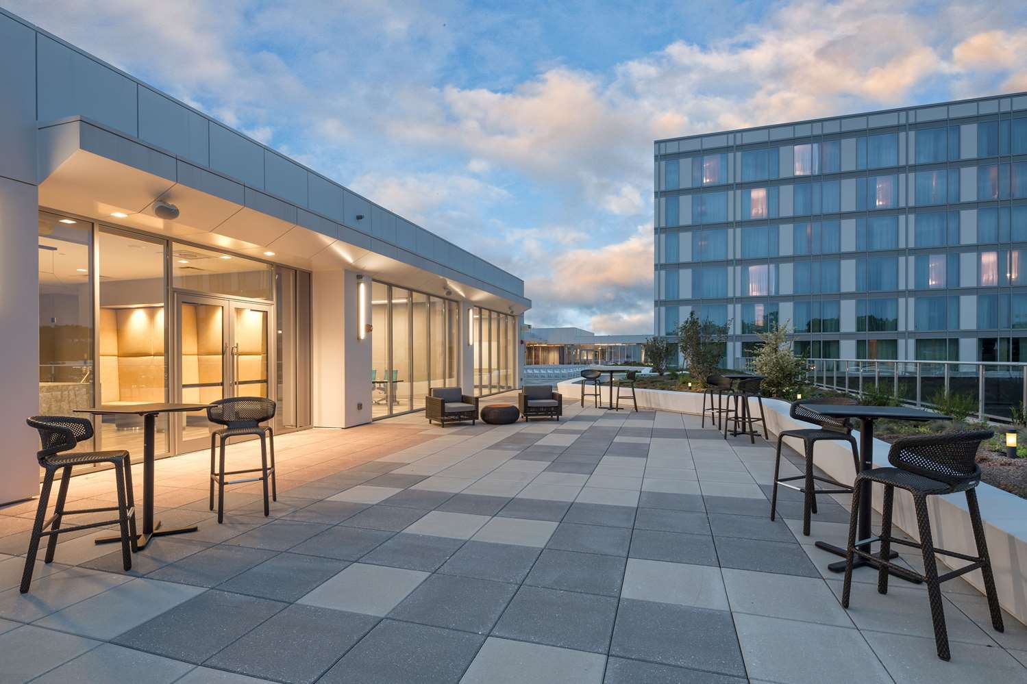 The Summit Hotel Цинциннати Экстерьер фото